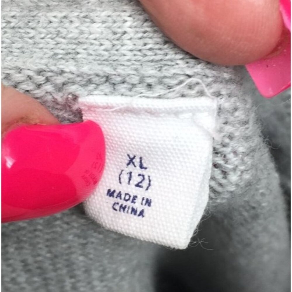 GAP KIDS Girls Size XL (12) Long Sleeved Gray Heart Intarsia Sweater - Picture 5 of 7